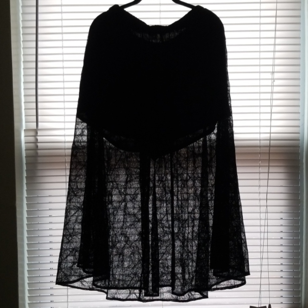 New BCBG Black Lace Maxi skirt M